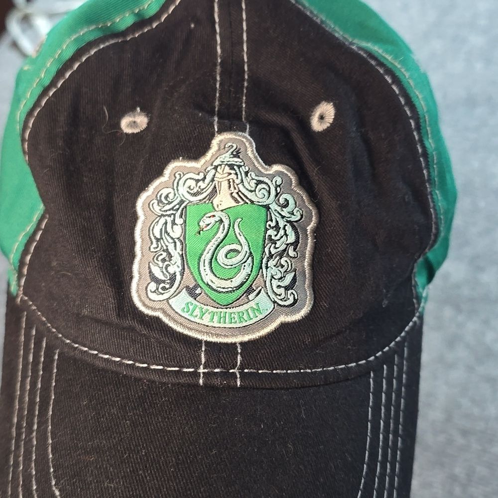 Harry Potter Slytherin Snapback Hat Green Black Hogwarts House Crest Cap